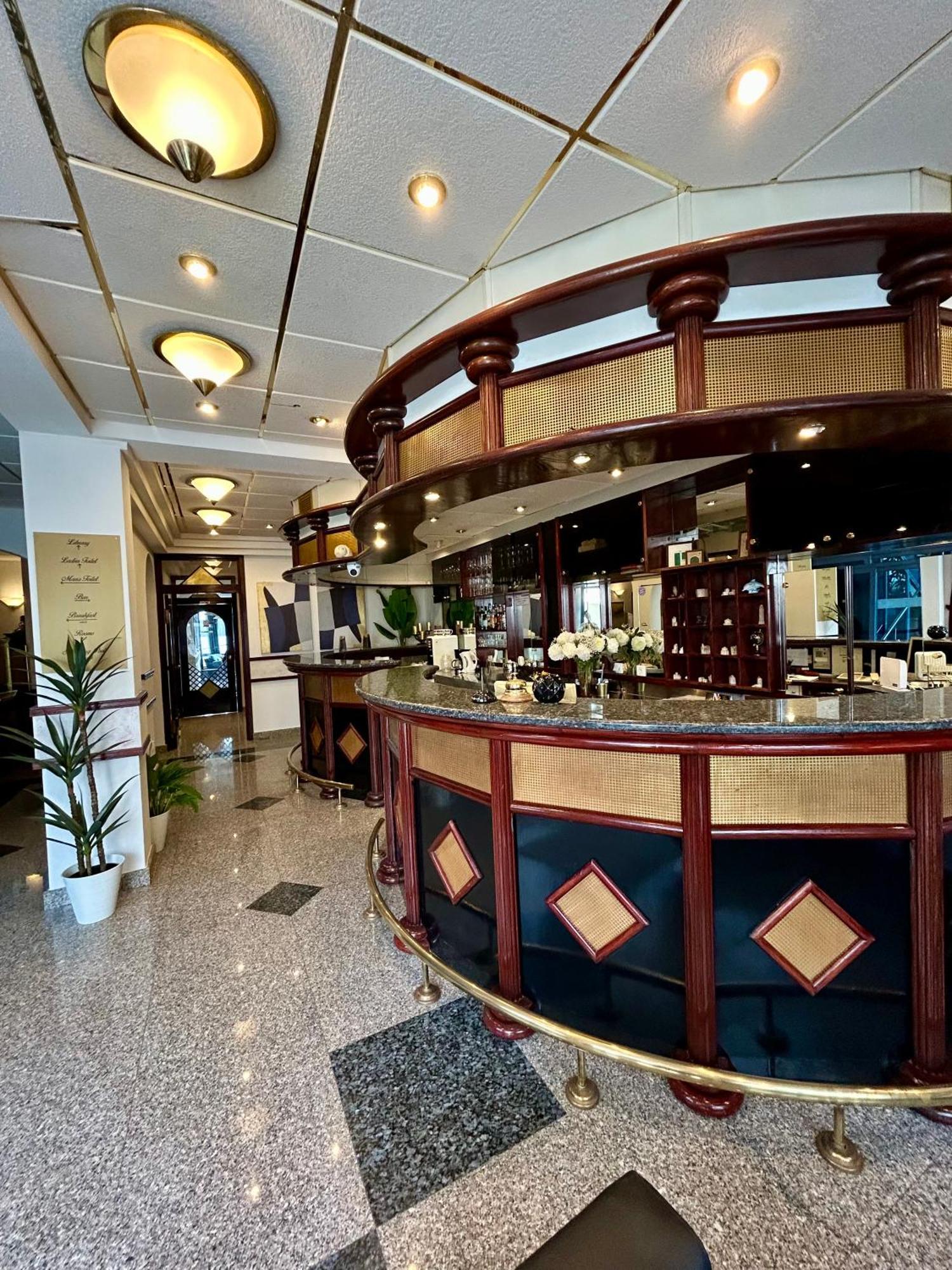 Hotel Bavaria Trogir Donji Seget Exterior foto
