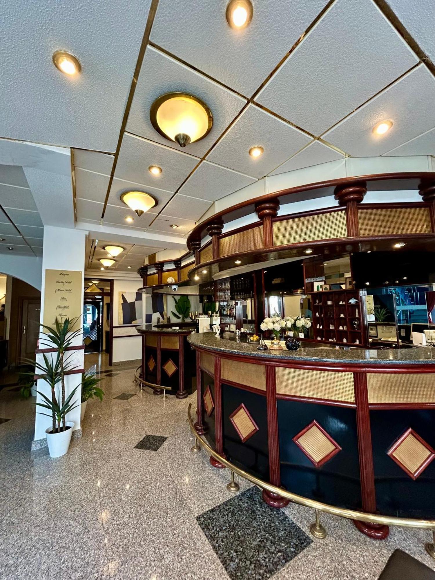 Hotel Bavaria Trogir Donji Seget Exterior foto