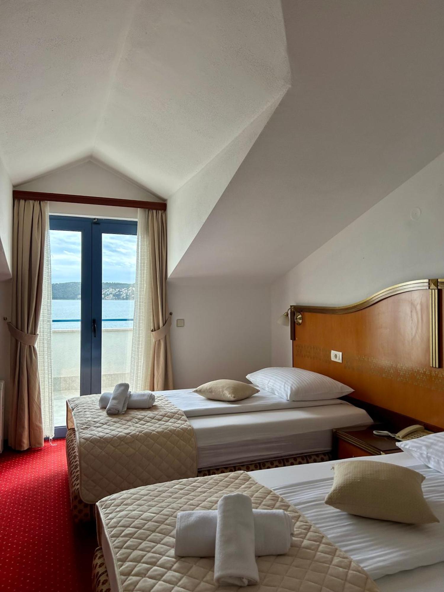 Hotel Bavaria Trogir Donji Seget Exterior foto